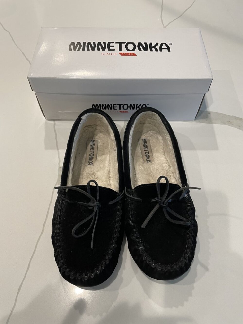 Minnetonka Moccasins Lynda Trapper Women's Slippers - Size 11 - comes with box!